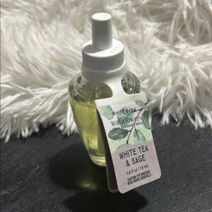 Bath & Body Works White Tea & Sage Wallflower Plug Refill NEW